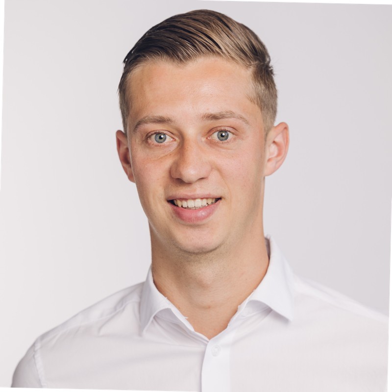 Devin B. — Creative Online Marketeer